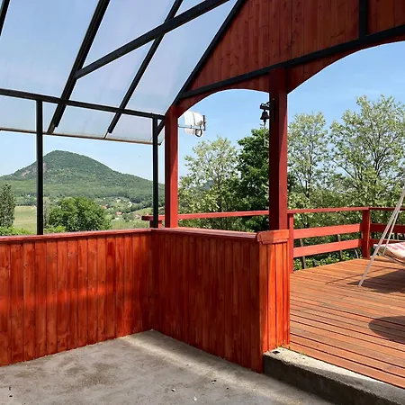 Erdodi Liget Badacsony Hegyen Casa de Férias *
