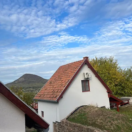 Casa de Férias Erdodi Liget Badacsony Hegyen