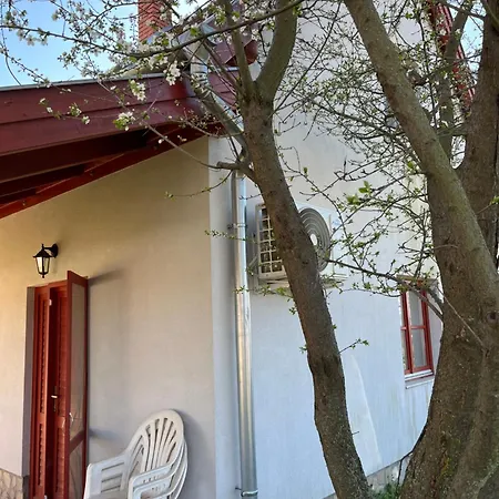 Erdodi Liget Badacsony Hegyen Casa de Férias Nemesgulacs